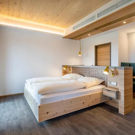 Ξενοδοχείο Frechdachs 4*