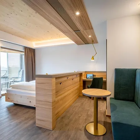 Frechdachs 4*